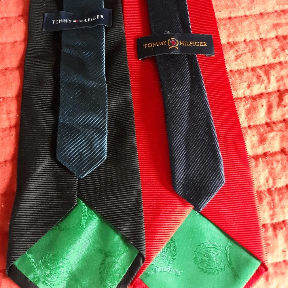 2 Tommy Hilfiger ties